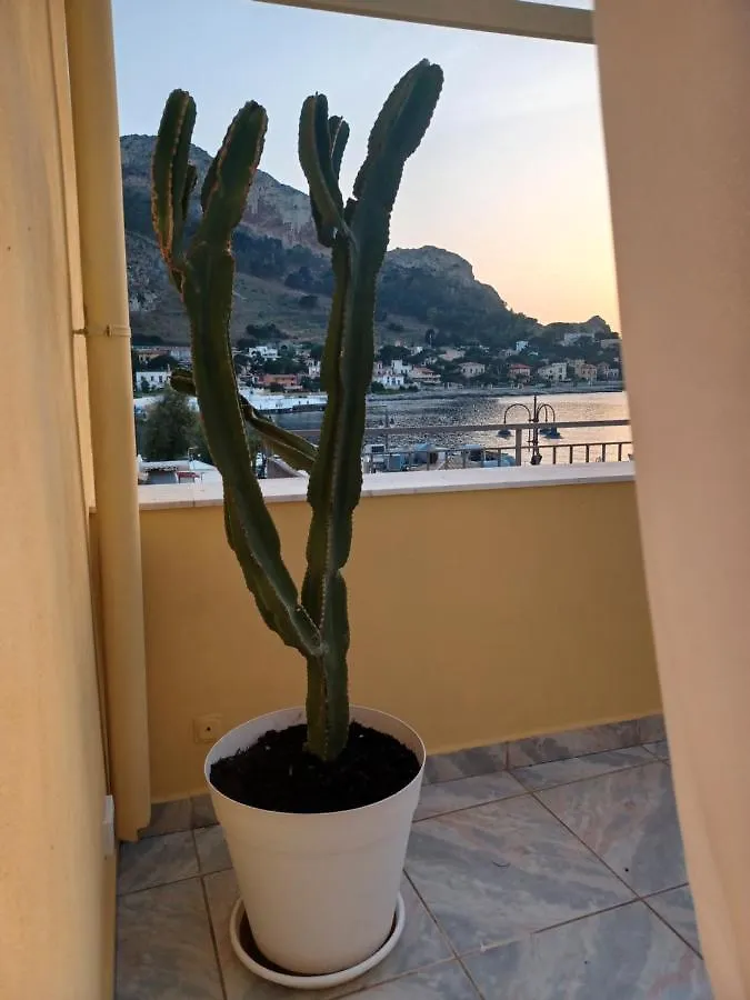 La Casetta Al Mare Palermo Holiday home