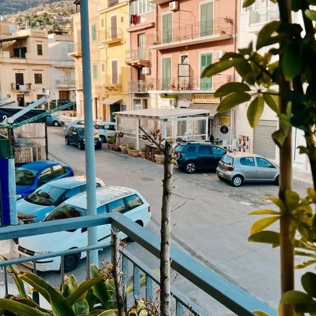 La Casetta Al Mare Palermo Holiday home